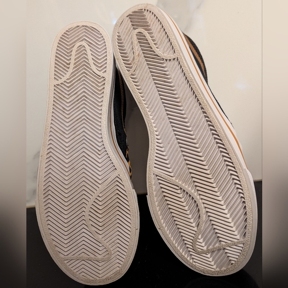 Nike Women's Court Legacy Leopard Print Slip-on Sneakers Size 6 MSRP $70 - Picture 10 of 11